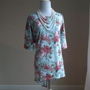 LuLaRoe Irma tunic-powder blue dark pink roses, M